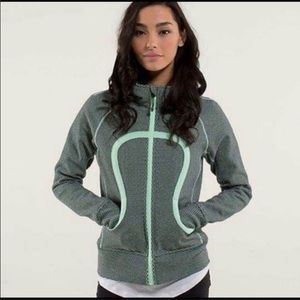 🍋 SALE 🍋 Lululemon Scuba hoodie